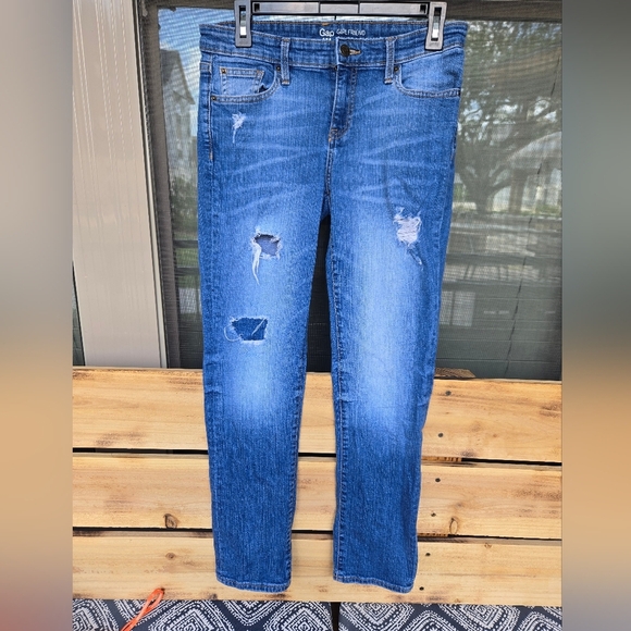 Gap Girlfriend Coupe Distressed Jeans Sz 4/27 - Picture 1 of 7